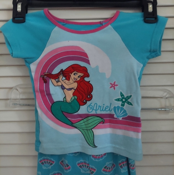 ⭐️ 3/$30 Little Mermaid 3T pajama set,  short sleeve - Picture 7 of 12